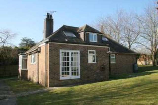  Image of 5 bedroom Bungalow to rent in Patching Worthing BN13 at Patching Worthing Patching, BN13 3XJ