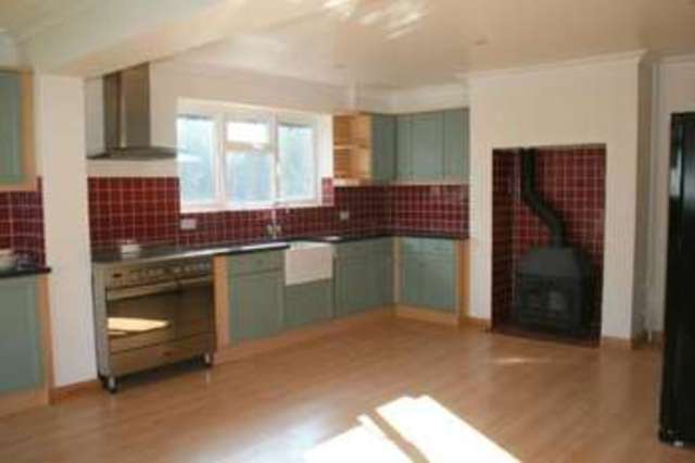  Image of 5 bedroom Bungalow to rent in Patching Worthing BN13 at Patching Worthing Patching, BN13 3XJ