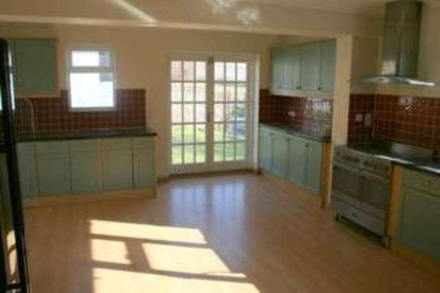  Image of 5 bedroom Bungalow to rent in Patching Worthing BN13 at Patching Worthing Patching, BN13 3XJ