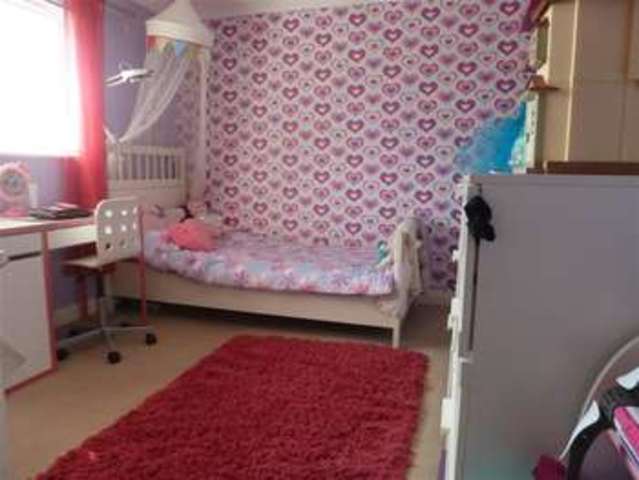  Image of 4 bedroom Terraced house for sale in Middle Park Way Havant PO9 at Havant Hampshire Havant, PO9 4NJ
