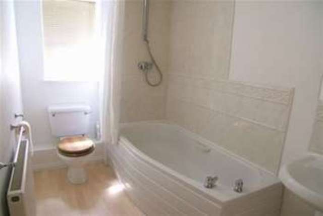  Image of 2 bedroom Flat to rent in Mill Chase Road Wakefield WF2 at Wakefield, WF2 9SL