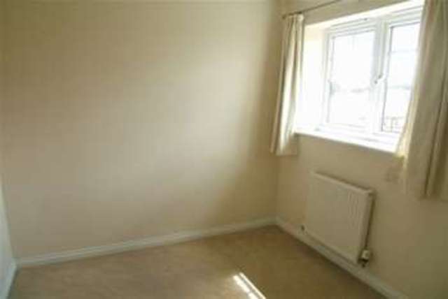  Image of 2 bedroom Flat to rent in Mill Chase Road Wakefield WF2 at Wakefield, WF2 9SL