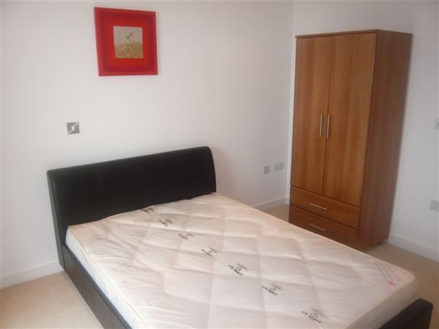  Image of 1 bedroom Detached house to rent in The Quays Salford M50 at 250 The Quays Salford Salford, M50 3SA