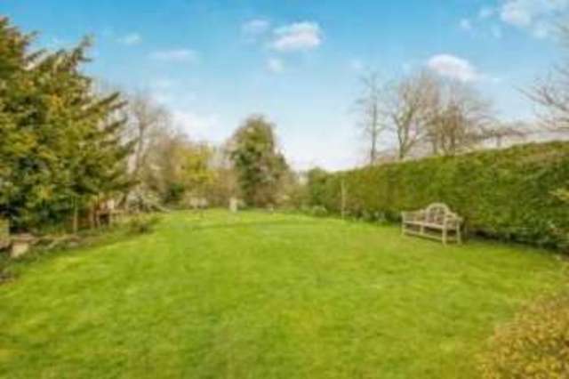 Image of 4 bedroom Bungalow for sale in Ramsdell Road Monk Sherborne Tadley RG26 at Monk Sherborne Tadley Monk Sherborne, RG26 5HS