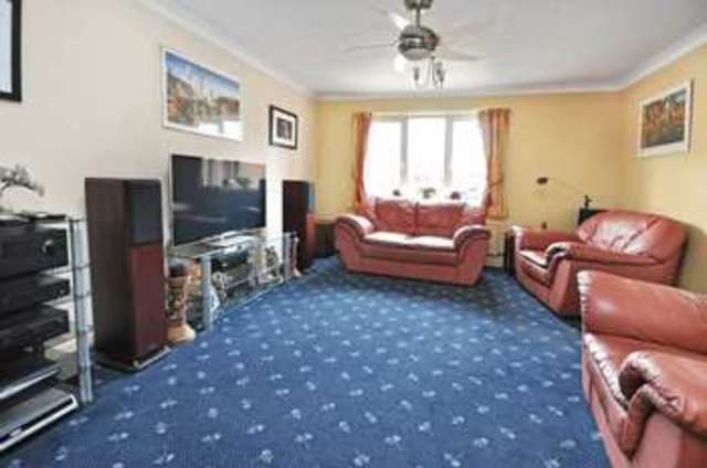  Image of 4 bedroom Detached house for sale in Mons Way Abingdon OX14 at Mons Way  Abingdon, OX14 1NJ