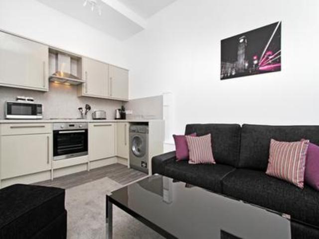  Image of 2 bedroom Flat to rent in Montgomery Street Hillside Edinburgh EH7 at Hillside Edinburgh Edinburgh, EH7 5EP