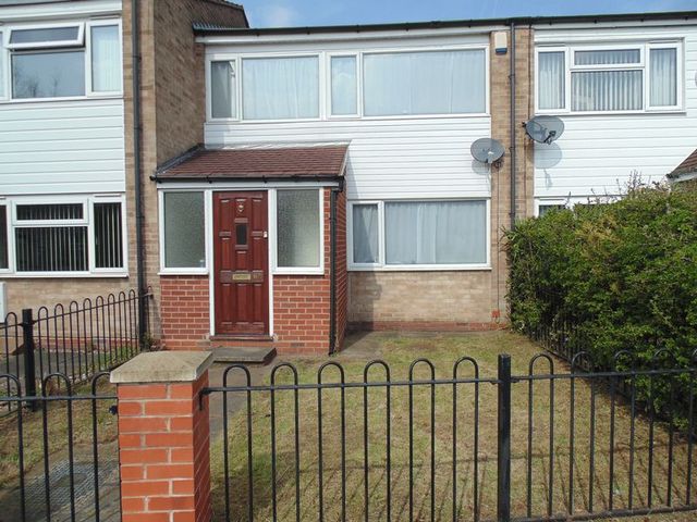  Image of 3 bedroom Terraced house to rent in Morar Close Castle Vale Birmingham B35 at Morar Close Erdington Birmingham, B35 7PG