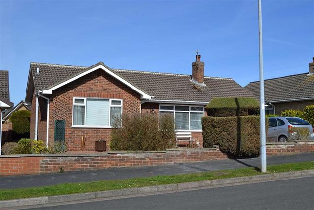  Image of 2 bedroom Property for sale in Mordacks Road Bridlington YO16 at Mordacks Road Bridlington Bridlington, YO16 6YR