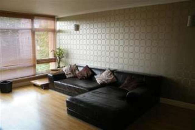  Image of 1 bedroom Flat to rent in The Avenue Sale M33 at Sale, M33 4SH