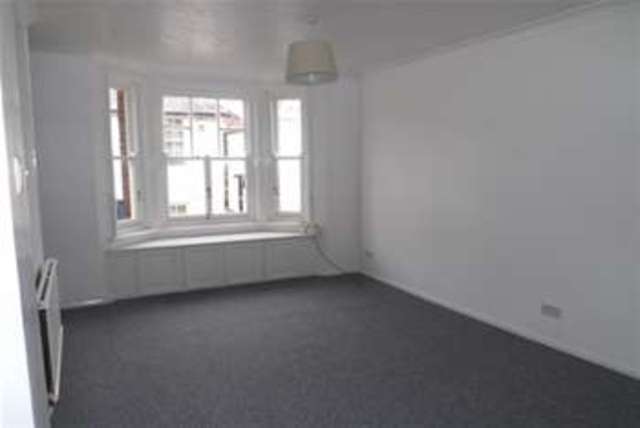  Image of 1 bedroom Flat to rent in Mount Street Battle TN33 at Battle, TN33 0EG