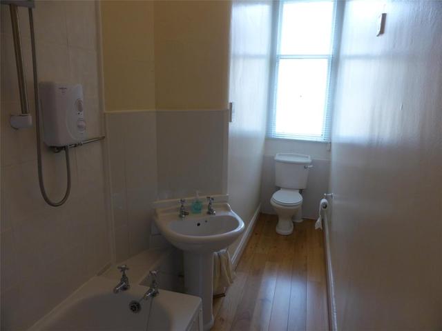  Image of 2 bedroom Flat to rent in Naseby Avenue Glasgow G11 at West End Glasgow Glasgow, G11 7JQ