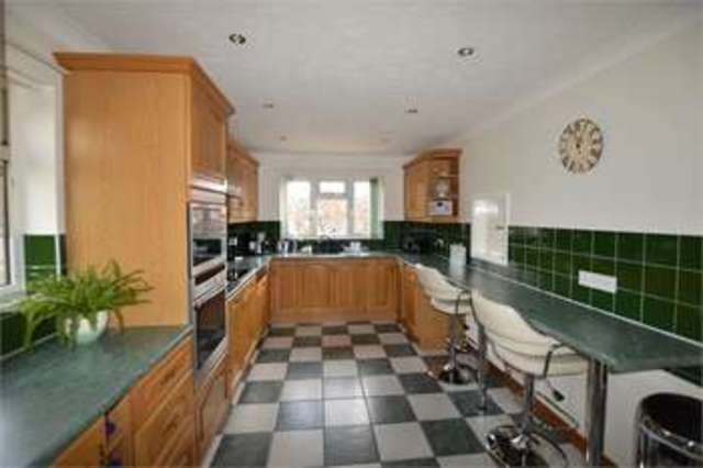  Image of 4 bedroom Detached house for sale in Herridge Orchard New Exeter Street Chudleigh Newton Abbot TQ13 at New Exeter Street Chudleigh Chudleigh, TQ13 0EB