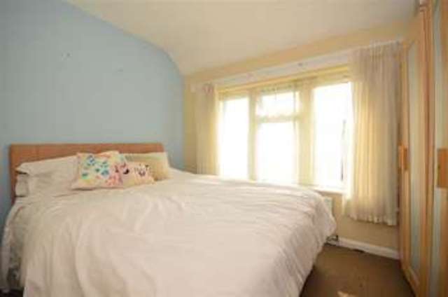  Image of 4 bedroom Terraced house for sale in Peasmead Terrace New Road London E4 at Chingford London Chingford, E4 6NU