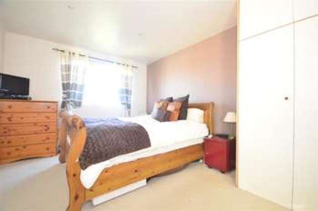  Image of 4 bedroom Terraced house for sale in New Road London E4 at Chingford London Chingford, E4 9SY