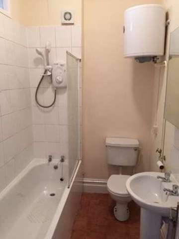  Image of Studio flat to rent in Newbridge Road Lower Weston Bath BA1 at Newbridge Road  Bath, BA1 3HF