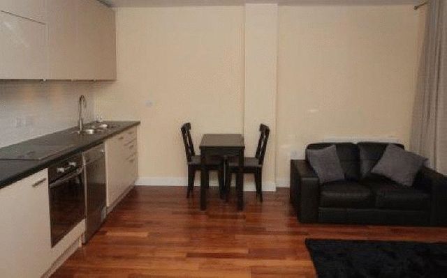  Image of Flat to rent in Newport Road Cardiff CF24 at Newport Road  Cardiff, CF24 0DH