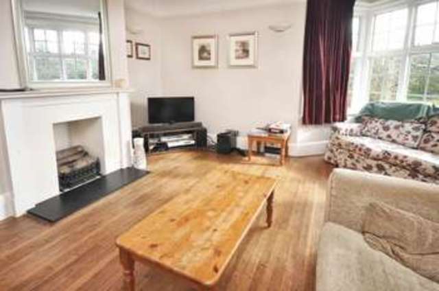  Image of 4 bedroom Detached house for sale in Norman Avenue Abingdon OX14 at Norman Avenue  Abingdon, OX14 2HQ
