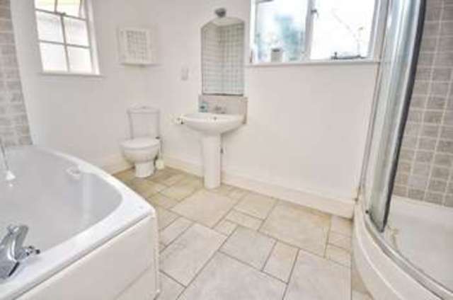  Image of 4 bedroom Detached house for sale in Norman Avenue Abingdon OX14 at Norman Avenue  Abingdon, OX14 2HQ