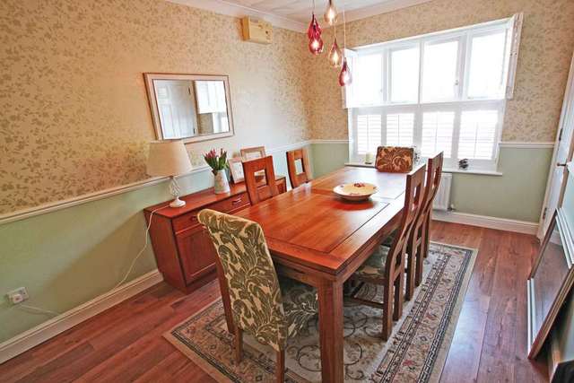  Image of 5 bedroom Detached house for sale in North Bush Furlong Didcot OX11 at North Bush Furlong  Didcot, OX11 9DY