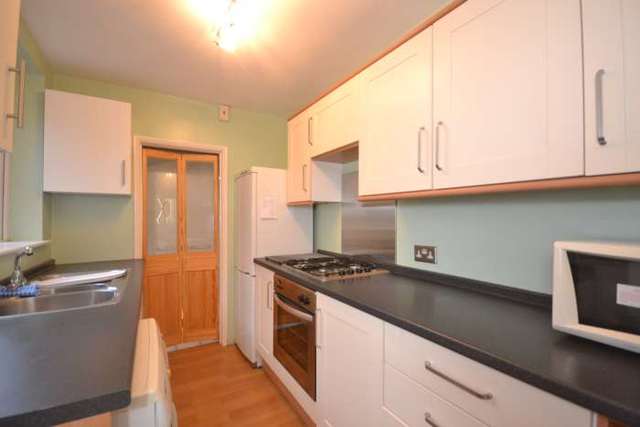  Image of 1 bedroom House Share to rent in North Street Caversham Reading RG4 at North Street Caversham Reading, RG4 8JA