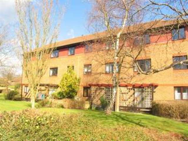  Image of 2 bedroom Apartment for sale in Oakside Court Horley RH6 at Horley Surrey Horley, RH6 9XR