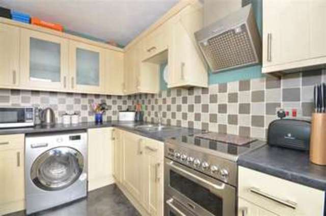  Image of 2 bedroom Apartment for sale in Oakside Court Horley RH6 at Horley Surrey Horley, RH6 9XR