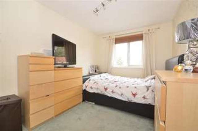  Image of 2 bedroom Apartment for sale in Oakside Court Horley RH6 at Horley Surrey Horley, RH6 9XR