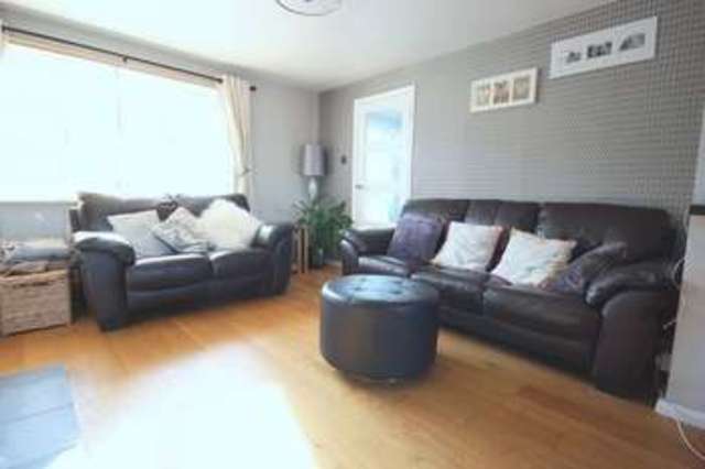  Image of 3 bedroom Detached house for sale in Oaktree Close Bearley Stratford-upon-Avon CV37 at Oaktree Close  Bearley, CV37 0SD