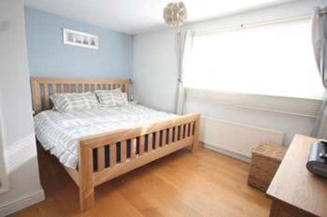  Image of 3 bedroom Detached house for sale in Oaktree Close Bearley Stratford-upon-Avon CV37 at Oaktree Close  Bearley, CV37 0SD