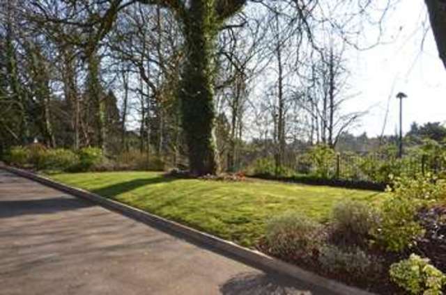  Image of 4 bedroom Detached house for sale in Oakville Drive Birmingham B31 at Oakville Drive Northfield Birmingham, B31 2AE
