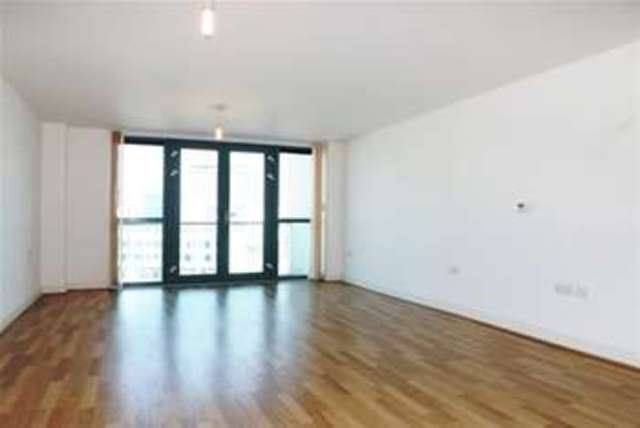  Image of 2 bedroom Flat to rent in The Crescent Plymouth PL1 at Plymouth, PL1 3FG