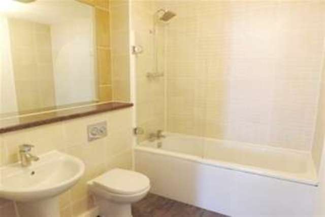  Image of 2 bedroom Flat to rent in The Crescent Plymouth PL1 at Plymouth, PL1 3FG