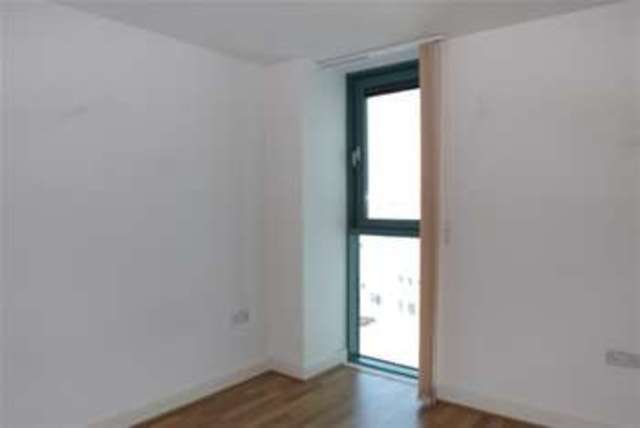  Image of 2 bedroom Flat to rent in The Crescent Plymouth PL1 at Plymouth, PL1 3FG