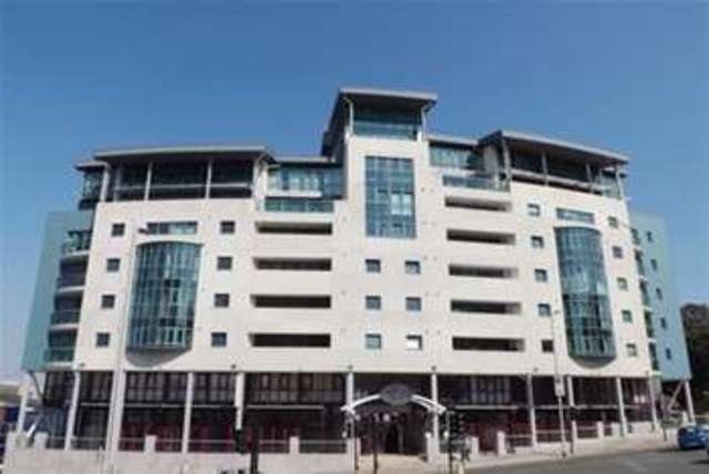  Image of 2 bedroom Flat to rent in The Crescent Plymouth PL1 at Plymouth, PL1 3FG