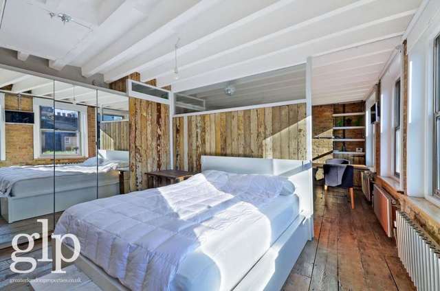  Image of 1 bedroom Apartment to rent in Old Compton Street London W1D at Old Compton Street Soho London, W1D 4TH