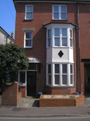  Image of 1 bedroom Flat to rent in Fore Street Seaton EX12 at Fore Street  Seaton, EX12 2AD