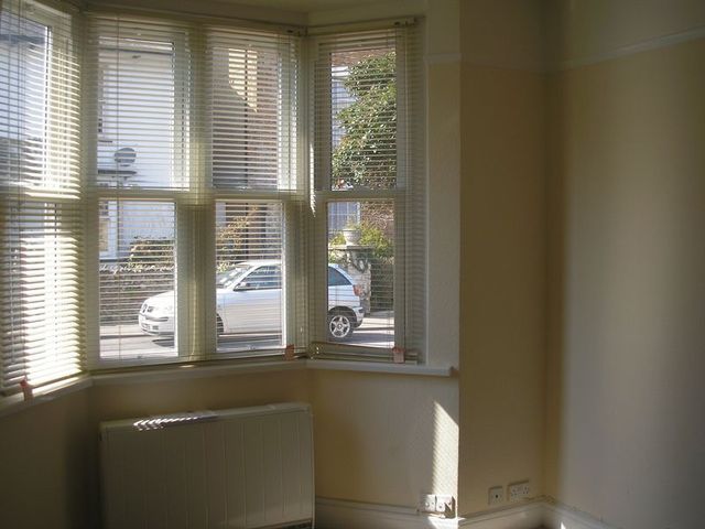  Image of 1 bedroom Flat to rent in Fore Street Seaton EX12 at Fore Street  Seaton, EX12 2AD