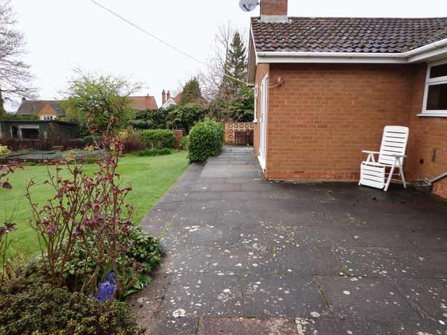  Image of 3 bedroom Property for sale in Orchard Grove Astwood Bank Redditch B96 at Orchard Grove Astwood Bank Redditch, B96 6BE