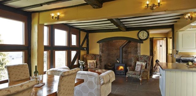  Image of 4 bedroom Detached house for sale in Orleton Stanford Bridge Worcester WR6 at Orleton Stanford Bridge Worcester, WR6 6SU