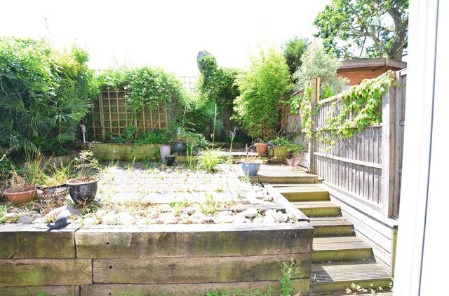  Image of 1 bedroom Property to rent in Osier Crescent London N10 at Osier Crescent  London, N10 1QS