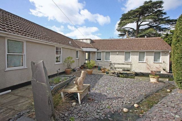  Image of 4 bedroom Detached house for sale in Ottershaw Park Ottershaw Chertsey KT16 at Ottershaw Park Ottershaw Chertsey, KT16 0QG