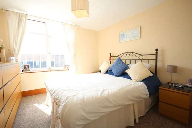  Image of 4 bedroom Semi-Detached house for sale in Oxenhope Bracknell RG12 at Oxenhope  Bracknell, RG12 7DY