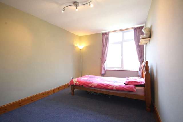  Image of 4 bedroom Semi-Detached house for sale in Oxenhope Bracknell RG12 at Oxenhope  Bracknell, RG12 7DY