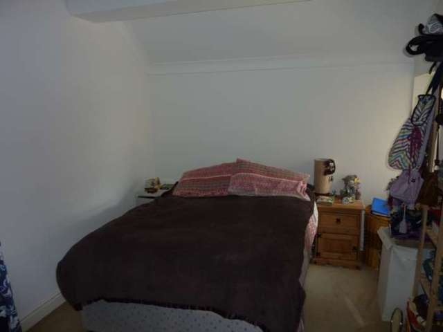  Image of 1 bedroom Flat to rent in Oxford Road Reading RG1 at Oxford Road  Reading, RG1 7UH