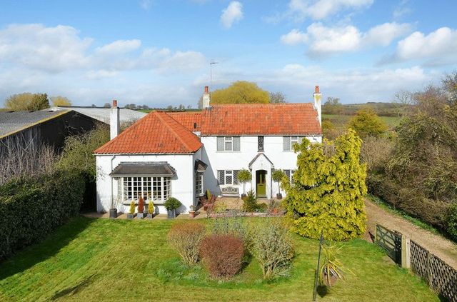  Image of 4 bedroom Detached house for sale in Norwell Woodhouse Newark NG23 at Norwell Woodhouse Newark, NG23 6NG