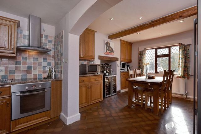  Image of 4 bedroom Detached house for sale in Norwell Woodhouse Newark NG23 at Norwell Woodhouse Newark, NG23 6NG