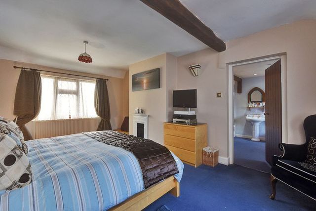 Image of 4 bedroom Detached house for sale in Norwell Woodhouse Newark NG23 at Norwell Woodhouse Newark, NG23 6NG
