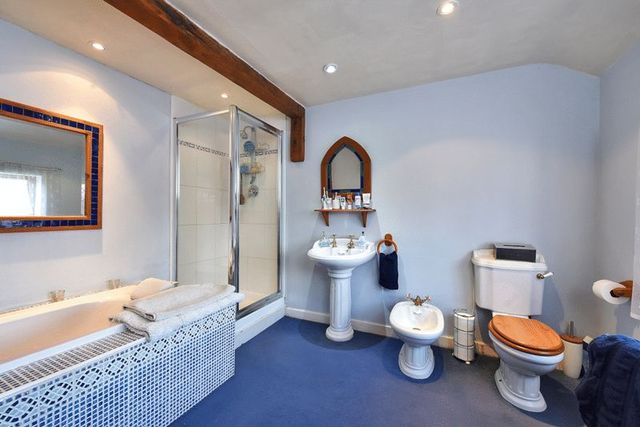  Image of 4 bedroom Detached house for sale in Norwell Woodhouse Newark NG23 at Norwell Woodhouse Newark, NG23 6NG