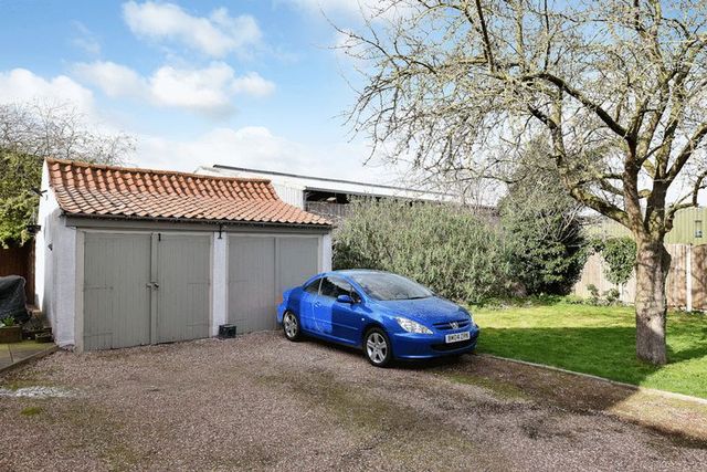  Image of 4 bedroom Detached house for sale in Norwell Woodhouse Newark NG23 at Norwell Woodhouse Newark, NG23 6NG