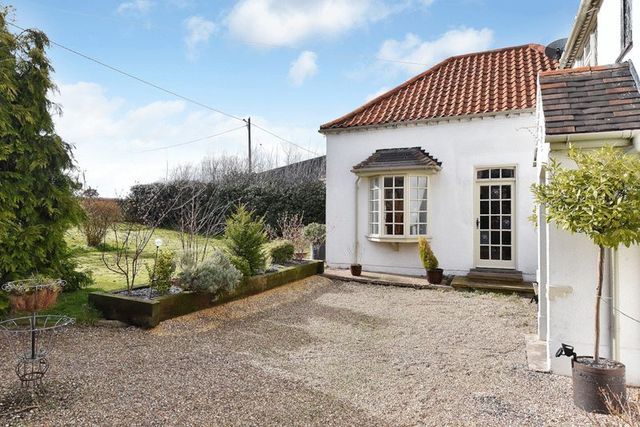  Image of 4 bedroom Detached house for sale in Norwell Woodhouse Newark NG23 at Norwell Woodhouse Newark, NG23 6NG